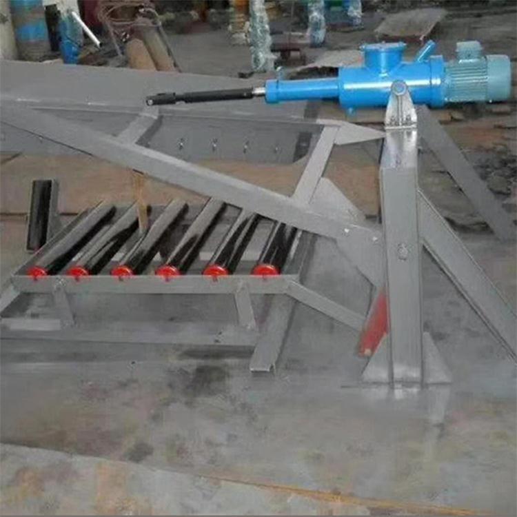 电液动双侧犁式卸料器4