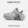 Tênis Esportivo Infantil 2026 Primavera e Outono Novo Estilo Sapatos Casuais de Solado Macio para Meninas Tênis Respiráveis de Malha para Crianças Pequenas