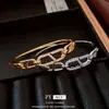 Pulsera de Cierre Ovalado Hueco Chapada en Oro Real de 18 Quilates Pulsera Retro Simple Europea y Americana Joyería de Moda Elegante para Mujeres