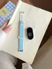 Pulseira de Couro Color Block com Estampa de Patinha de Gato é Adequada para Modelos Universais da Geração Xiaomi Mi Band 10/9/8