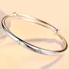 Kuaishou Live Streaming Presenta una Variedad de Pulseras de Joyería de Plata Más Vendidas, Incluyendo Pulseras de Plata Modernas y de Moda con Estilos Completos, Directo del Fabricante