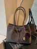 Bolsa de Axila Versátil Vintage para Mulheres 2025 Nova Moda Casual para o Dia a Dia Bolsa Tote Grande Capacidade Bolsa de Ombro