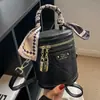 Bolsa Pequena Texturizada de Luxo para Mulheres, Primavera/Verão 2026, Bolsa Transversal de Design de Nicho Super Popular, Bolsa de Mão Feminina Mais Vendida - Modelo Saco