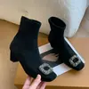 Botines de tacón grueso para mujer 2026, nueva colección otoño/invierno, punta cuadrada, gamuza, caña elástica, hebilla cuadrada con strass estilo francés, botines calcetín versátiles