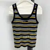 Verano 2026 Nuevo Estilo Rayas de Color Contrastante Elegante Moderno Versátil Ajuste Delgado Cuello Polo Tejido de Manga Corta para Mujer