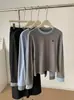 Camiseta de Lã com Blocos de Cor, Gola Redonda e Manga Longa para Mulheres, Novo Modelo de Inverno com Botões, Cachemir Sintético, Camada de Base Espessa