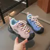 Sapatos de Pai para Meninas Estilo Primavera e Outono Solado Macio Antiderrapante Tênis Esportivo para Meninas Outdoor Crianças Médias e Grandes Sapatos para Meninos Sapatos da Moda