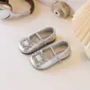Novos Sapatos de Couro para Meninas, Sapatos de Ballet Elegantes Quadrados Confortáveis Estilo Francês para Crianças com Strass, Sapatos Individuais Macios de Solado Macio para Calçar