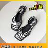 Sandalias Baotou 2025 para Mujer, Nuevo Estilo de Celebridad de Internet, Versátiles, de Moda, Muy Populares, con Estampado de Cebra, Diseño de Una Sola Tira