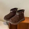 Botas de Menina Botas Infantis 2025 Outono e Inverno Novas Botas Curtas de Algodão Quentes Forradas com Lã de Meninos Botas de Couro Estilo Britânico