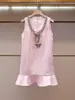 Shenzhen Nanyou Ropa Fina de Mujer Verano Nuevo Estilo Francés Elegante Pequeño Estilo Chanel Vestido de Tirantes Caliente con Lazo de Pedrería para Mujer