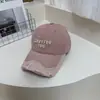 Boné de Baseball Color Block com Bordado de Letras Desgastado para Mulheres, Moda Americana Versátil para Primavera e Verão Que Faz o Rosto Parecer Menor