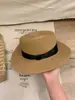 Sombrero de Paja de Copa Plana para Mujer, Nuevo Moda de Verano Sombrero Estilo Francés, Tejido de Paja Vacaciones en la Playa Estilo Japonés Versátil Sombrero para el Sol