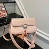 Bolso pequeño cuadrado popular de estilo coreano, simple y con textura, transfronterizo para mujer, nuevo de moda 2026, versátil para el trabajo, de hombro y cruzado.