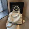 Bolso Boston de Mano Simple de Gama Alta para Mujer 2026 Nuevo Estilo Bolso de Hombro Único para Viajes Diarios Bolso Cruzado Versátil de Gran Capacidad