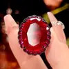 Nuevo Set Huabi Joyería 2025 Base de Cobre Chapado en Oro Corindón Rojo Simulado de Alto Grado Forma de Huevo para Mujer Piedra 15*20