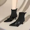 Botines Cortos para Mujer con Punta Fina, Tacón de Aguja, Hebilla de Cinturón, Estilo Europeo y Americano, Nuevos para Otoño 2026, Botas de Moda Ajustadas de Tacón Alto