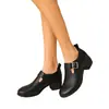 Zapatos de cuero de suela blanda transfronterizos, nueva colección primavera/verano 2026, retro y cómodos, con tacón grueso, diseñados para mujeres de mediana edad y mayores