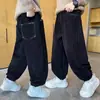 Pantalones para niño para primavera, otoño e invierno 2026 nuevos pantalones gruesos de pana y algodón ropa deportiva casual de otoño para niños