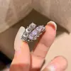 Anillo Abierto Geométrico de Circonita Transfronterizo Europeo y Americano, Anillo de Dedo Índice Versátil de Gama Alta Nicho, Joyería de Diseño de Lujo Ligero para Mujeres