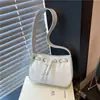 Bolso de Moda de Nicho para Mujer 2025 Transfronterizo Nuevo Simple Moda Bolso de Axila Hombro Único Cubo Pequeño Cuadrado