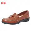 Novidade Outono/Inverno 2026 Sapato Casual Slip-On com Franjas e Solado Grosso para Mães