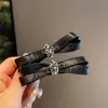 Pinza para el Cabello de Lujo Negra con Lazo y Brillantes Pedrería para Mujer, Estilo de Niña Dulce y a la Moda, Pasador de Princesa para Flequillo Lateral Accesorio para el Cabello