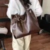 Bolsa Tote Simples 2026 Couro Encerado Retrô Bolsa Feminina Tendência Grande Capacidade Moda para o Dia a Dia Outono Ombro Único Novo Estilo