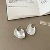 Brincos de Metal Geométricos Foscos Onda Gota d'Água para Mulheres, Design de Nicho, Estilosos, Modernos, Versáteis