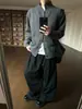 Cardigan de tricô estilo retrô americano preguiçoso de fábrica, gola alta de cavalheiro, cinza, casaco de suéter casual old money para casal