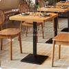 Mesa y silla de restaurante de cocina japonesa Mesa y silla de tienda de comida ligera coreana color tronco Mesa cuadrada de tienda de té de leche Silla de comedor comercial de cafetería