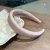 2026 Headband Color Sólida Ano Novo Headband Retrô de Cano Alto Grampo de Cabelo Fofo Doce Prendedor de Cabelo Celebridade da Internet Acessório Simples para Cabelo