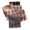Bufanda de Atmósfera Otoñal e Invernal Estilo Coreano para Mujer, Engrosada para Otoño e Invierno, Nuevo Modelo 2026, Cachemira Sintética, Bufanda a Cuadros Retro con Borlas para Mujer