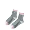 Meias de Meia-Panturrilha com Pingente de Acessório Listrado Estilo Coreano 26 Início da Primavera Femininas Retro Color-Blocking Sem Costura Versátil Casuais Meias Largas Meias de Algodão