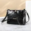 Bolso Cuadrado Pequeño Nuevo de Cuero Genuino para Mujer, Estilo de Solapa, Bolso de Hombro Versátil y de Moda con Múltiples Correas, para Primavera y Verano, Comercio Exterior