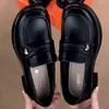 Mocasines suaves de cuero con suela gruesa para mujer, nuevo modelo de otoño 2026, zapatos versátiles de suela blanda estilo británico