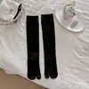 Calcetines de Otoño Invierno Japoneses Color Café de Baja Presión para Pantorrilla con Dos Dedos Adelgazantes Antideslizantes Versátiles Casuales Largos Sin Costuras para Mujer