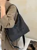 Bolso de hombro con estampado de leopardo estilo coreano, gran capacidad, diseño simple de lona, casual y versátil, moderno para ir al trabajo y un práctico bolso tote