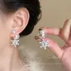 Brincos de Neve de Diamante Inlaid com Agulha de Prata e Pom Pom de Pelo com Pérola Luxo Acessível Brincos de Alta Qualidade Design Versátil para Outono e Inverno Nicho
