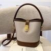 Bolsas de Nicho Super Populares Deste Ano 2024 Novas Bolsas Femininas Estilo Verão Versátil Bolsa Transversal Portátil Bolsa de Balde
