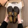 Zapatos de Salón Bajos 2026 con Hebilla, Punta Dividida Sintética, Correa de Cuero para Primavera y Otoño, Zapatos Pequeños de Cuero para Mujer Estilo Retro Francés Nuevo