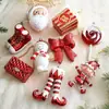 Colgante de plástico rojo para bolsas de niños, decoración navideña, colgante de bota de muñeco de nieve de dibujos animados de colores para árbol de Navidad