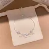Pulseira pingente geométrico de flor de zircônia cúbica estilo europeu e americano, elegante e versátil, uma peça de joalheria delicada e luxuosa com um toque de alta qualidade, um acessório único e estiloso para mulheres
