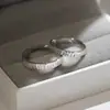 Anillo de Pareja con Patrón Irregular Nuevo para Hombres y Mujeres Regalo de Amor a Larga Distancia Estilo Nacional Literario Retro Anillo Abierto Versátil