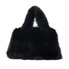 Bolsa Peluda de Mão para Mulheres no Outono e Inverno Nova Bolsa de Mão Peluda de Luxo Nicho Bolsa de Pelúcia Bolsa Pequena de Mão