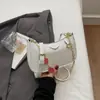 Bolsa de Axila Casual Retrô Estilo Coreano para Mulheres Nova Moda 2025 Bolsa Quadrada Pequena com Corrente Bolsa de Ombro Simples com Textura