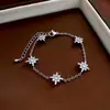 Pulseira Pingente Flor de Zircônia Estilo Francês Levemente Luxuoso, Pulseira Versátil Estilo Elegante para o Dia a Dia, Joia de Mão Simples Exquisita de Nicho
