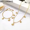 Moderna Cadena para Clavícula y Pulsera de Mariposa con Circonita de Lujo Ligero, Joyería de Alta Gama Chapada en Oro de Acero de Titanio para Mujeres, Versátil