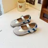 Zapatos de Moda Mary Jane para Niñas Pequeños de Cuero 2025 Verano Nuevos Zapatos Individuales Antideslizantes para Niños Transpirables Casuales Zapatos para Bebé
