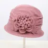 Sombrero de Madre de Ala Ancha a Prueba de Frío para Otoño e Invierno, Versátil y Cálido, Decoración de Girasol de Flor de Cuatro Hojas para Personas de Mediana Edad y Mayores
